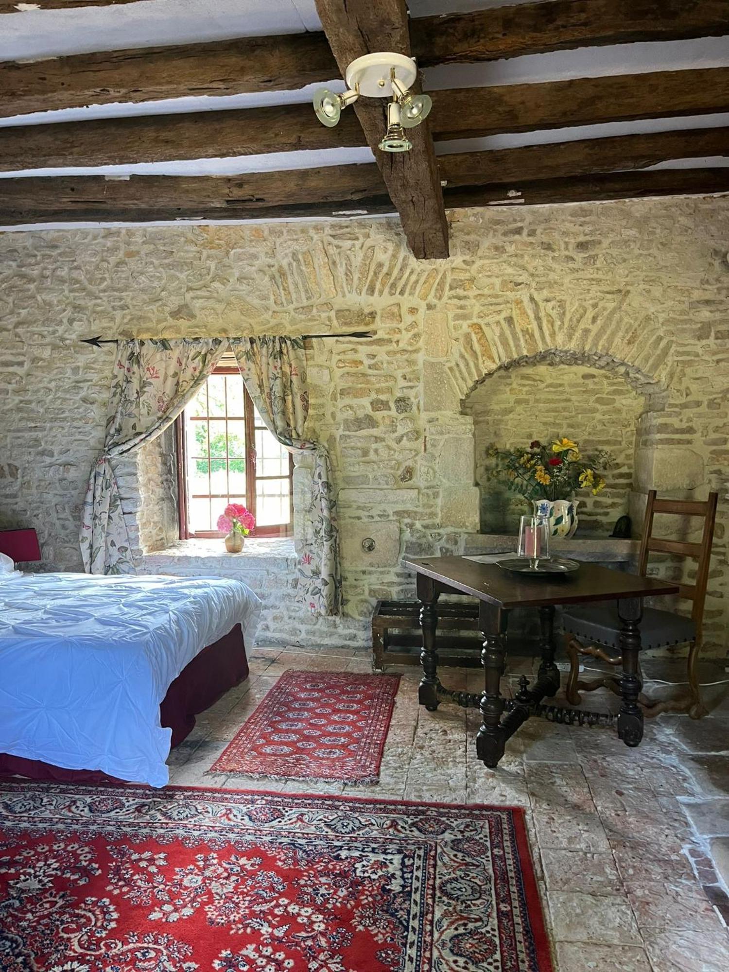 Chambre Dans Tour Du 15Eme Siecle Mauvieres Ngoại thất bức ảnh